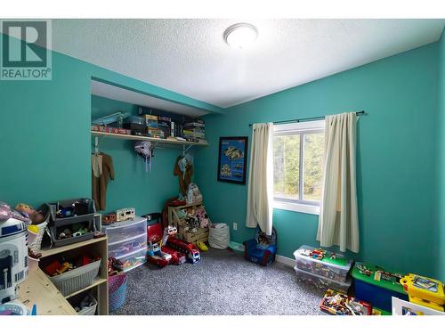 9525 Arrow Road, Prince George, BC - Indoor Photo Showing Bedroom
