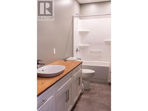 1839 E Mclaren Road, Prince George, BC - Indoor Photo Showing Bathroom