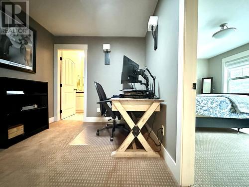145 Grizzly Place, Osoyoos, BC - Indoor Photo Showing Office