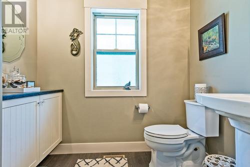 145 Grizzly Place, Osoyoos, BC - Indoor Photo Showing Bathroom