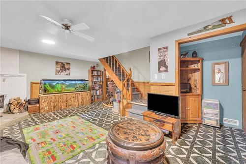 1121 Indiana Road E, Canfield, ON - Indoor With Fireplace