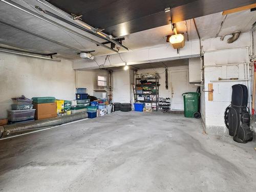 Garage - 575 Boul. Alexis-Nihon, Montréal (Saint-Laurent), QC - Indoor Photo Showing Garage