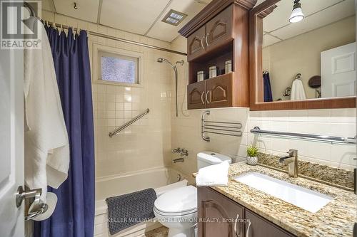 92 Crocus Dr, Toronto, ON - Indoor Photo Showing Bathroom