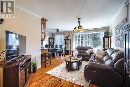 92 Crocus Dr, Toronto, ON - Indoor Photo Showing Living Room