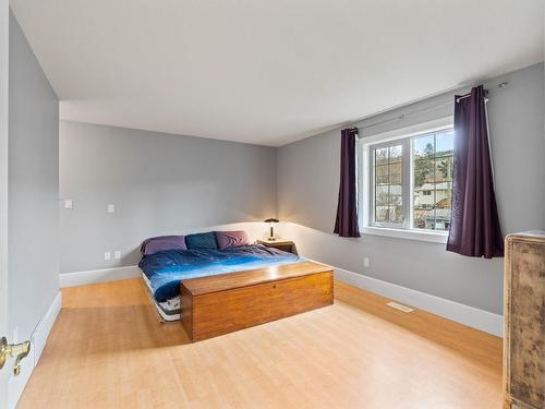 919 Dominion Street, Kamloops, BC - Indoor Photo Showing Bedroom