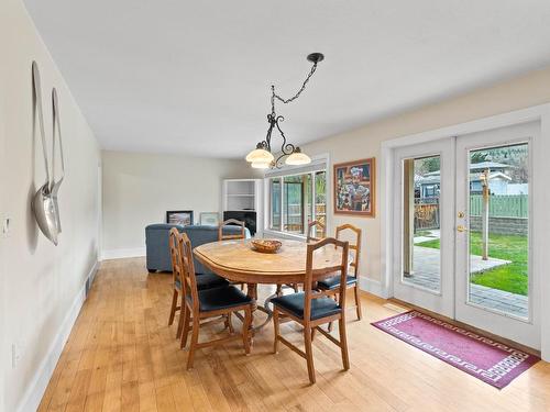 919 Dominion Street, Kamloops, BC - Indoor Photo Showing Kitchen