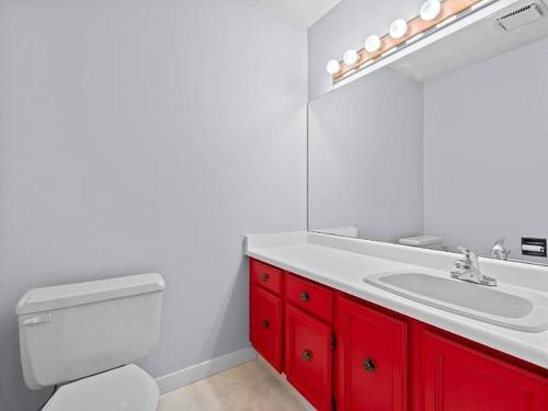 29-1810 Springhill Drive, Kamloops, BC - Indoor Photo Showing Bathroom