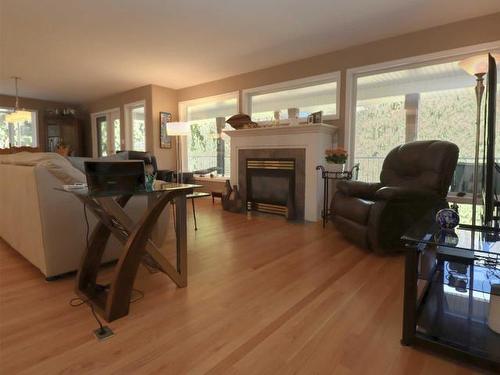 4830 Goodwin Road, South Shuswap, BC - Indoor Photo Showing Living Room With Fireplace
