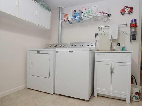 4830 Goodwin Road, South Shuswap, BC - Indoor Photo Showing Laundry Room