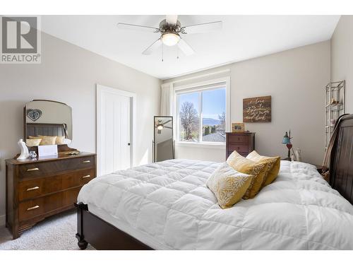 987 Laurier Avenue, Kelowna, BC - Indoor Photo Showing Bedroom