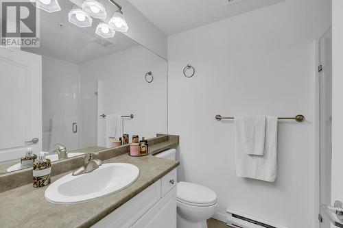 686 Lequime Road Unit# 109 Lot# 3, Kelowna, BC - Indoor Photo Showing Bathroom
