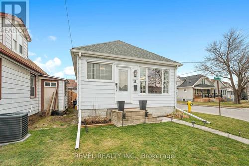 11 Delaware St, St. Catharines, ON - Outdoor