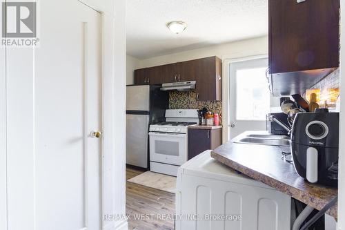 100 Mcclary Ave, London, ON - Indoor Photo Showing Kitchen