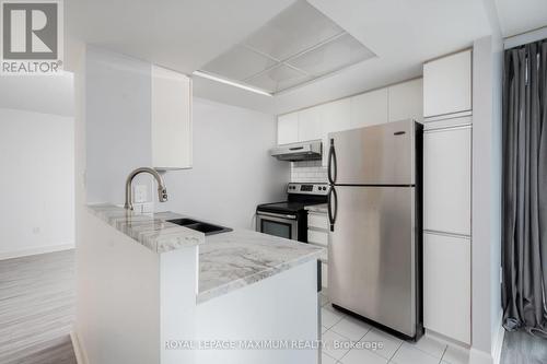 #1704 -5 Concorde Pl S, Toronto, ON - Indoor Photo Showing Kitchen With Upgraded Kitchen
