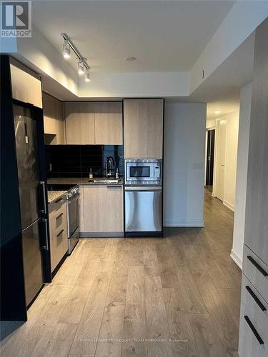 #1010 -18 Maitland Terr, Toronto, ON - Indoor Photo Showing Kitchen With Stainless Steel Kitchen