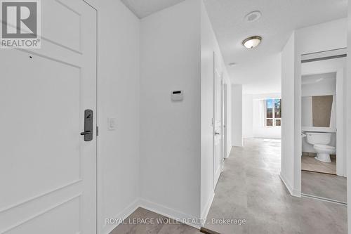 #714 -350 Red Maple Rd, Richmond Hill, ON - Indoor Photo Showing Other Room