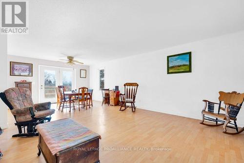 163 Crandall Rd, Cramahe, ON - Indoor Photo Showing Living Room