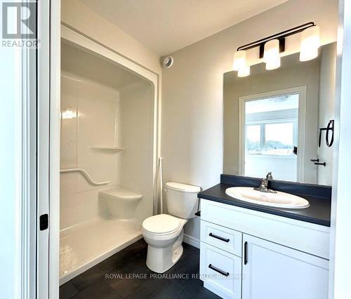 16 Otonabee Street, Belleville, ON - Indoor Photo Showing Bathroom