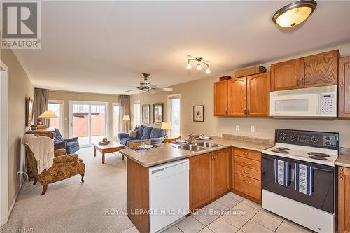 1063 Hansler Road, Welland, ON - Indoor Photo Showing Kitchen With Double Sink
