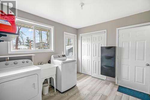 396 Helena St, Fort Erie, ON - Indoor Photo Showing Laundry Room