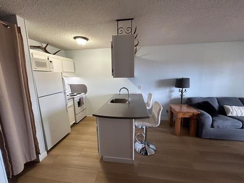 808 - 880 Northstar Drive, Kimberley, BC - Indoor Photo Showing Kitchen