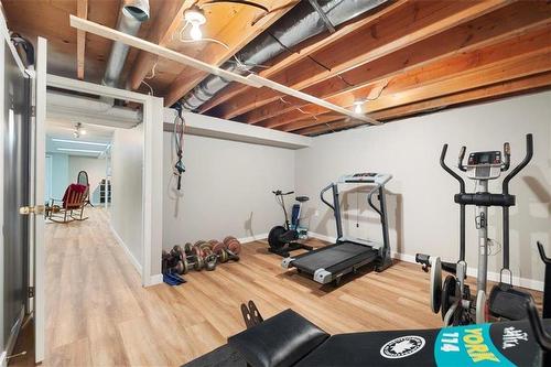 90 Oakridge Cove, Oak Bluff, MB - Indoor Photo Showing Gym Room