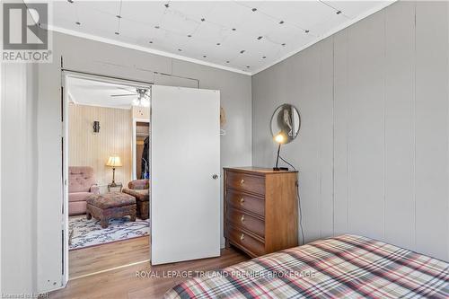 7936 Katharine Street, Lambton Shores, ON - Indoor Photo Showing Bedroom