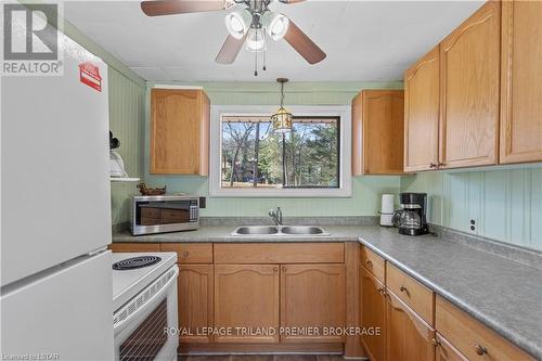 7936 Katharine St, Lambton Shores, ON - Indoor Photo Showing Kitchen With Double Sink
