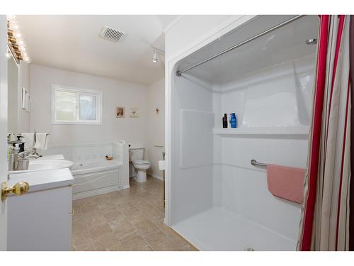 5672 Lazy Lake Road, Wasa, BC - Indoor Photo Showing Bathroom