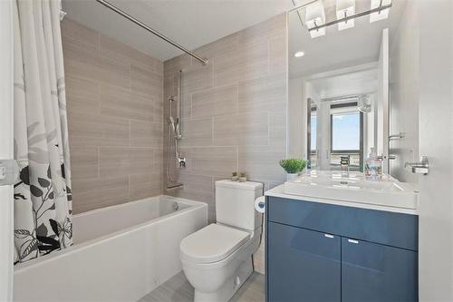 1602 311 Hargrave Street, Winnipeg, MB - Indoor Photo Showing Bathroom