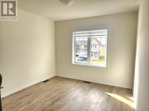 2141 Speare Crt, Innisfil, ON - Indoor Photo Showing Other Room