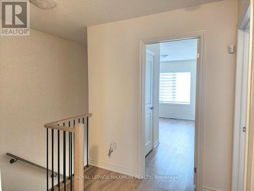 2141 Speare Crt, Innisfil, ON - Indoor Photo Showing Other Room