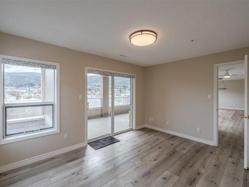 704-2245 Atkinson Street, Penticton, BC - Indoor Photo Showing Other Room