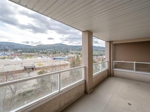 704-2245 Atkinson Street, Penticton, BC - Outdoor With Exterior