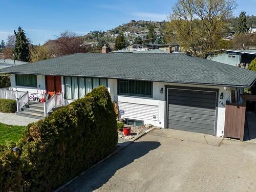 740 Glenmore Drive, Kelowna, BC - Outdoor