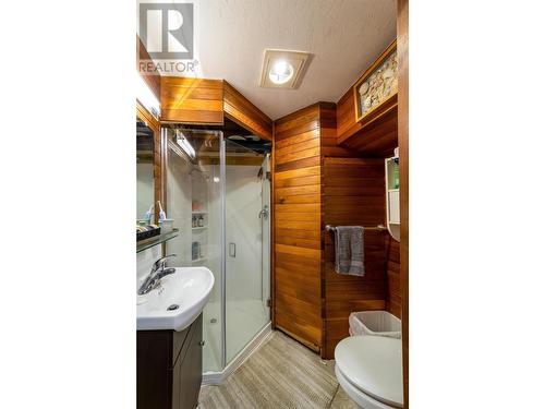 17130 Coral Beach Road, Lake Country, BC - Indoor Photo Showing Bathroom