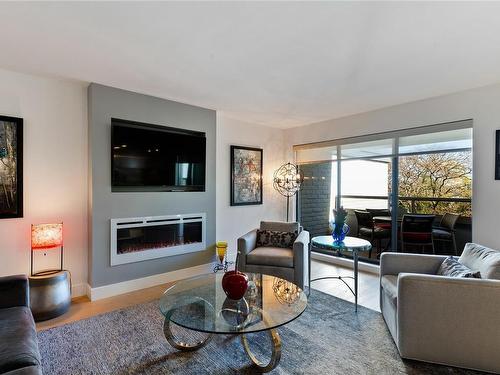 406-1370 Beach Dr, Oak Bay, BC - Indoor Photo Showing Living Room With Fireplace