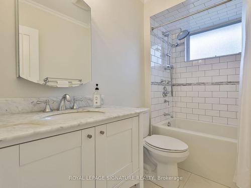 58 Clareville Cres, Toronto, ON - Indoor Photo Showing Bathroom