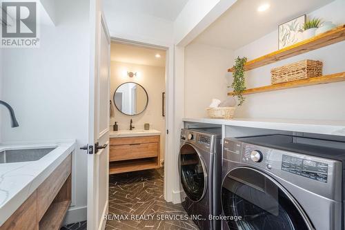 7741 Churchville Road, Brampton, ON - Indoor Photo Showing Laundry Room