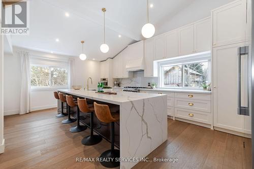 7741 Churchville Road, Brampton, ON - Indoor Photo Showing Kitchen With Upgraded Kitchen