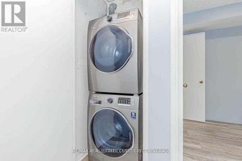 #104 -4205 Shipp Dr Dr, Mississauga, ON - Indoor Photo Showing Laundry Room
