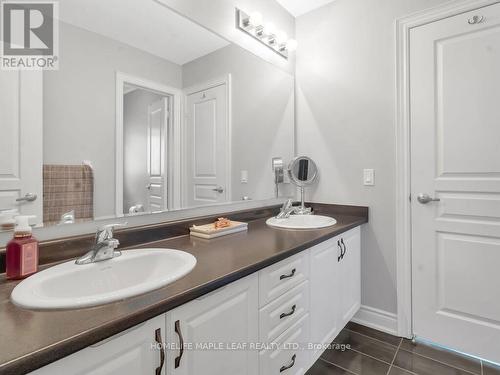 35 Dotchson Ave, Caledon, ON - Indoor Photo Showing Bathroom
