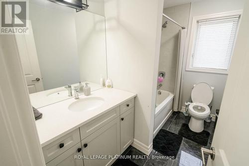 188 Boardwalk Way, Thames Centre, ON - Indoor Photo Showing Bathroom