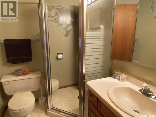603 Willow Street, Lac La Ronge, SK - Indoor Photo Showing Bathroom