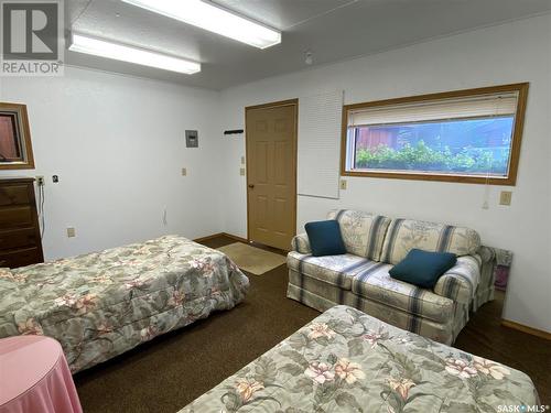 603 Willow Street, Lac La Ronge, SK - Indoor Photo Showing Bedroom