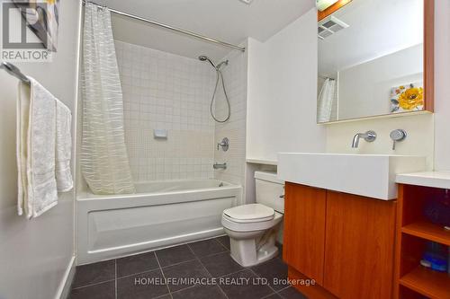 802 - 11 Brunel Court, Toronto, ON - Indoor Photo Showing Bathroom