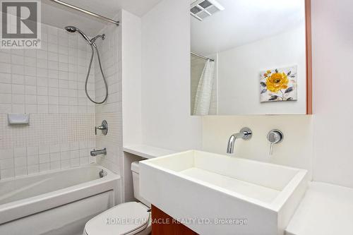 802 - 11 Brunel Court, Toronto, ON - Indoor Photo Showing Bathroom