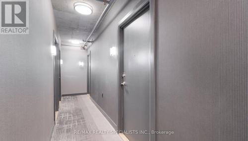 #605 -210 Simcoe St, Toronto, ON - Indoor Photo Showing Other Room