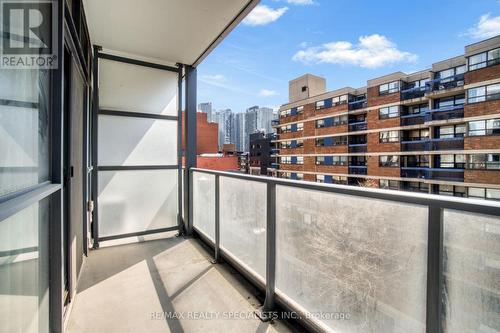605 - 210 Simcoe Street, Toronto, ON - Outdoor With Balcony With Exterior