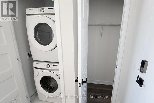 #405 -415 Sea Ray Ave, Innisfil, ON - Indoor Photo Showing Laundry Room